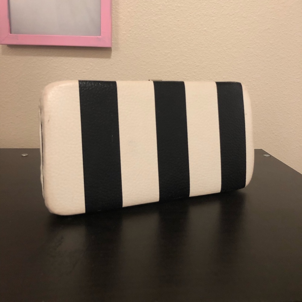 White & Black Wallet